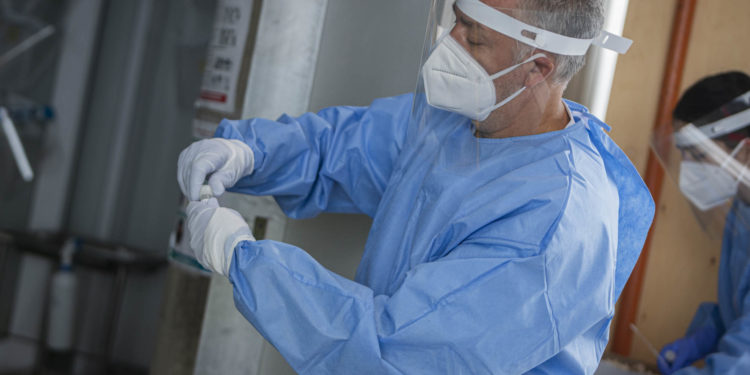 El área sanitaria Vigo supera por primera vez los 2.000 casos activos de Covid-19