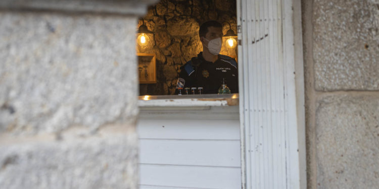 Vigo refuerza la vigilancia policial en los barrios con más incidencia de Covid-19