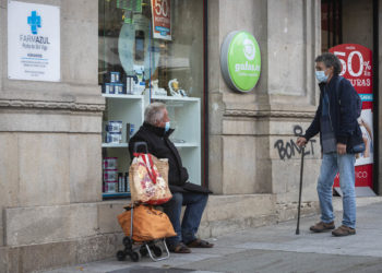 El Concello de Vigo envía 14.000 mascarillas a colectivos vecinales y repartirá más en los mercados