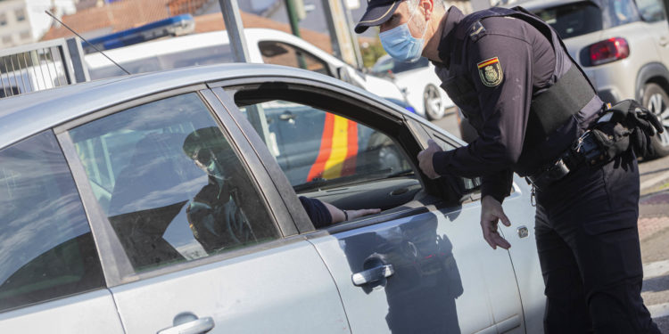 La Policía Local de Vigo tramita 47 denuncias desde el fin de semana por incumplir las normas sanitarias