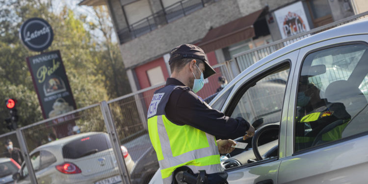 Sanidade califica de “buena” la evolución de Vigo y contempla levantar restricciones en Cangas