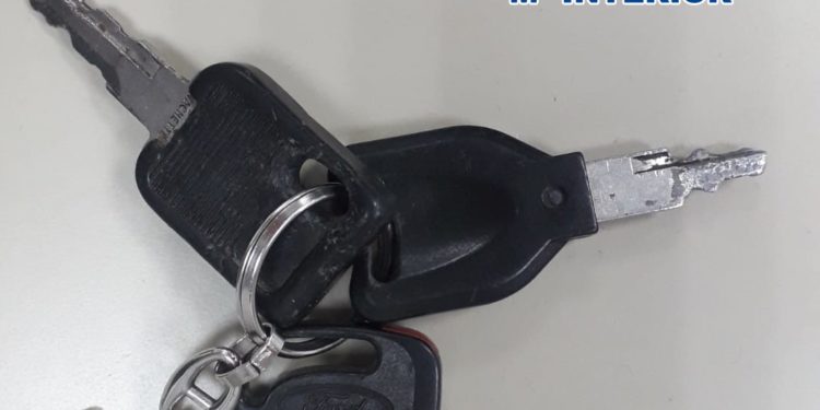 Detenido en Vigo cuando usaba llaves modificadas para robar en un vehículo estacionado