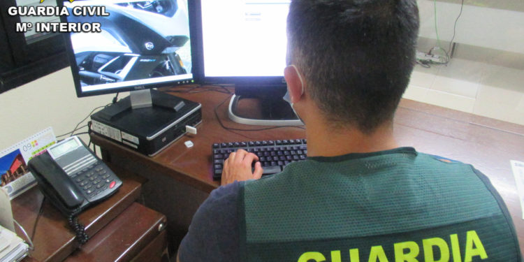Suplantan la identidad de una firma de compraventa de vehículos de Vigo para cometer una estafa por internet
