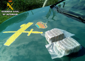 La Guardia Civil detiene a un vecino de  A Cañiza con un kilo de hachís