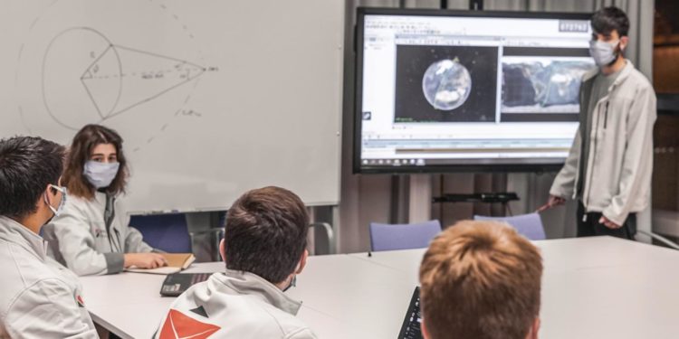 Nace Uvigo SpaceLab, unha plataforma para deseñar, fabricar e operar pequenos satélites e misións espaciais