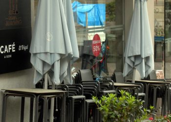 Siguen cayendo los contagios nuevos en el área sanitaria de Vigo y se desploma la tasa de positividad