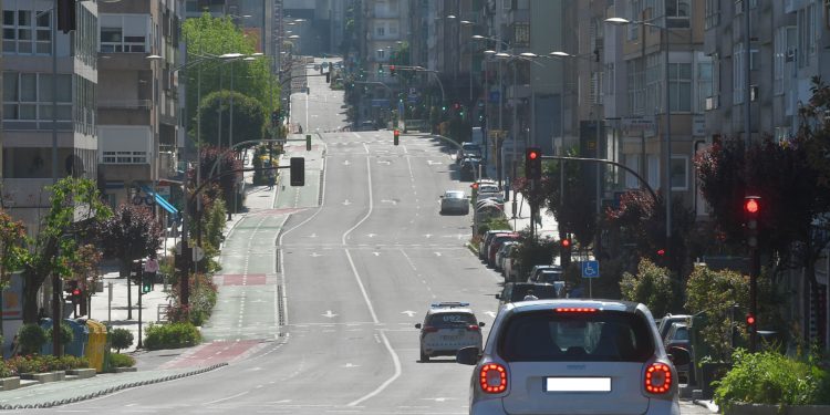 Investigadores da UVigo e USC avisan de que a única solución para a pandemia en Europa pasa por “un confinamento real durante 15 días”