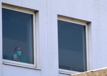 Los contagios se estabilizan en el área sanitaria de Vigo pero vuelven a bajar las PCRs