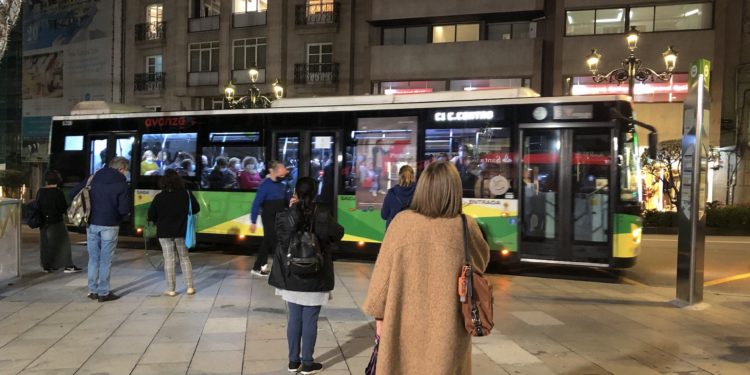 Exceso de aforo y ausencia de distancia social