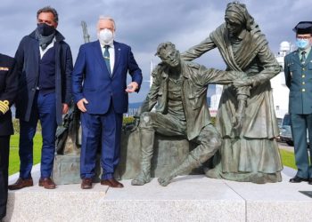 Vigo rinde homenaje en el Puerto a los repatriados de la Guerra de Cuba