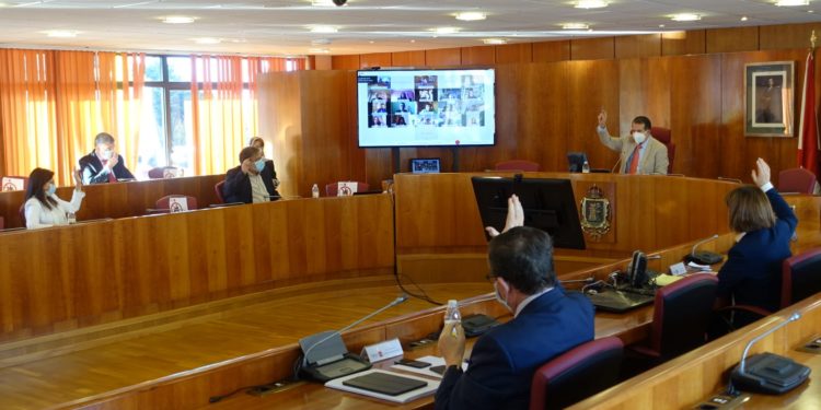 Vigo aprueba invertir sus ahorros de 33 millones en 50 acciones para dinamizar la economía