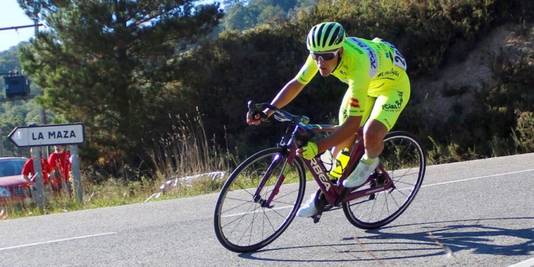 Jon Tena continuará con su adaptación a la carretera en el Vigo-Rías Baixas