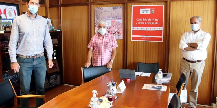 El vigués ‘Tone’ Pérez, nuevo presidente de AsVaurien España