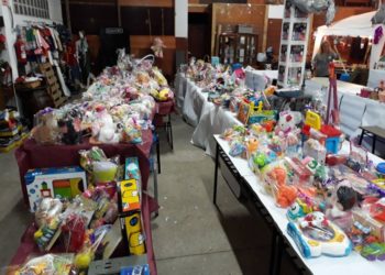 El Gran Vía de Vigo, único punto de recogida en el centro para la campaña ‘Cada niño, un juguete’