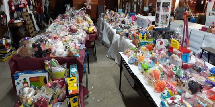El Gran Vía de Vigo, único punto de recogida en el centro para la campaña ‘Cada niño, un juguete’