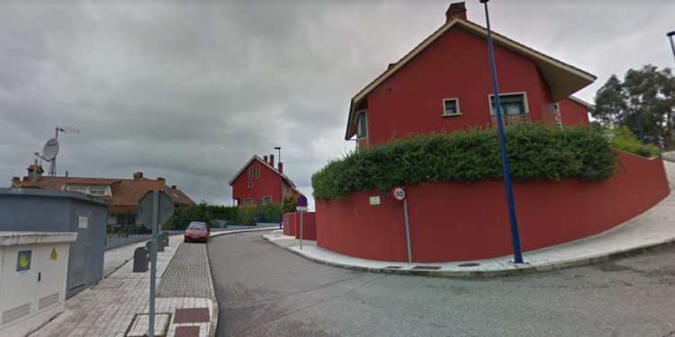 Un detenido y varias personas en busca tras el asalto a un chalet en Vigo