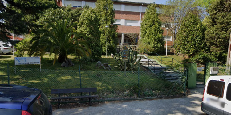 Un ANPA de Vigo acaba pagando la PCR de una docente para que se pueda incorporar al colegio