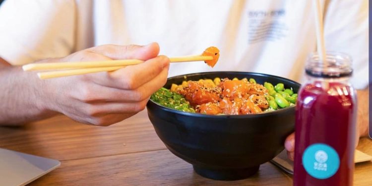 El Centro Vialia Vigo incorpora comida hawaiana y una firma de belleza a su oferta comercial