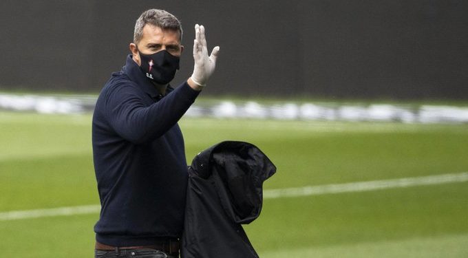 El Celta destituye a Óscar García mientras intenta cerrar un sustituto