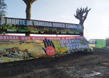 Los comuneros se hacen sentir en la ciudad deportiva del Celta: “Isto é un cabalo de Troia”