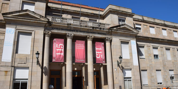 Un grupo de 1º de Enxeñería Industrial da UVigo pasa á docencia en liña por mor de tres positivos de Covid-19