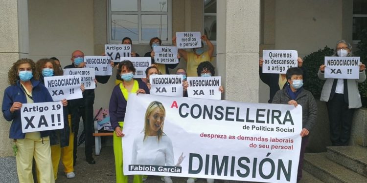 Continúan as mobilizacións do persoal das residencias ante a “nefasta xestión” da Consellaría de Política Social