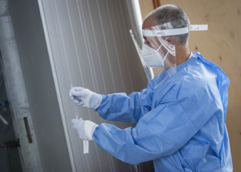 Os cribados a persoas sen síntomas esténdense ao CIFP Manuel Antonio