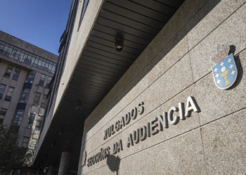 Condenan a doce años de cárcel a un acusado de intentar asesinar a cuchilladas su mujer en Vigo