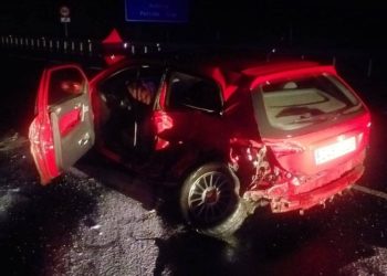 Dos heridos al salirse de de la vía un vehículo en la A-55 en Mos