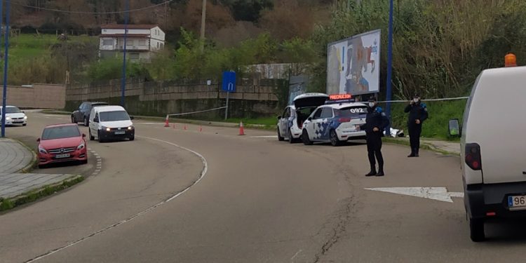 Muere un motorista en Vigo tras chocar contra una farola en la Estrada Vella de Madrid