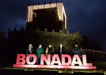 O Castelo de Soutomaior acende a maxia do Nadal con 25.000 lámpadas led