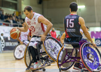 Una decisión arbitral controvertida castiga al Iberconsa Amfiv en Vitoria