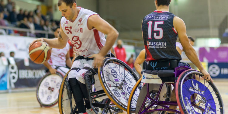 Una decisión arbitral controvertida castiga al Iberconsa Amfiv en Vitoria