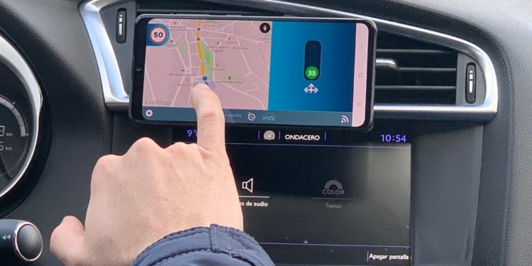 O CTAG completa no Porriño unha viaxe experimental cun sistema intelixente de detección de semáforos