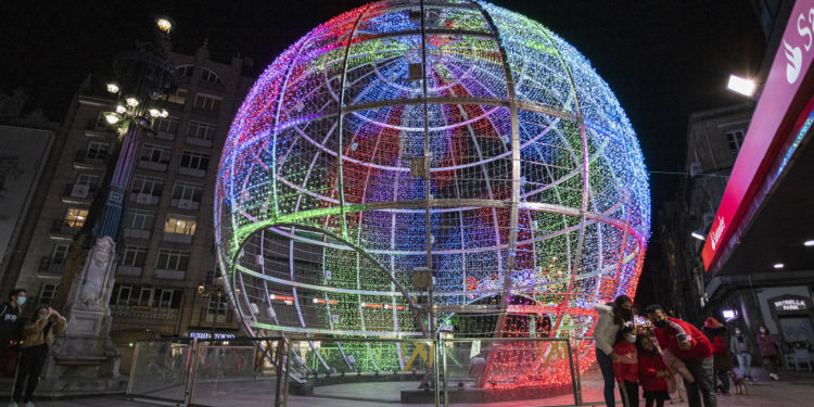 La lluvia amenaza la Nochebuena en Vigo, aunque el protagonista será el frío