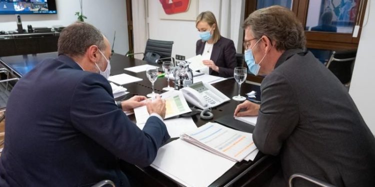 El Gobierno y la Xunta mantienen sus diferencias sobre el ‘plan covid’ para la Navidad